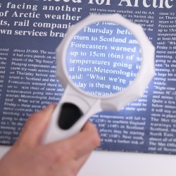 N1652 Лупа с подсветкой х4-75мм N1652 Лупа с подсветкой х4-75мм