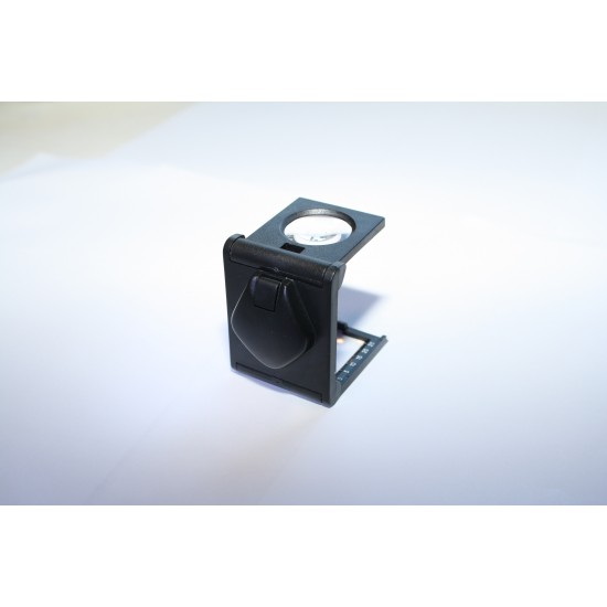 N1600 Лупа на складывающейся пластмассовой стойке с подсветкой х5-25мм N1600 Лупа на складывающейся пластмассовой стойке с подсветкой х5-25мм